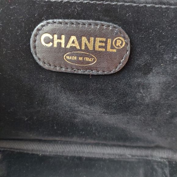 Chanel Vintage Vanity Zip Around Caviar - Picture 17 of 17